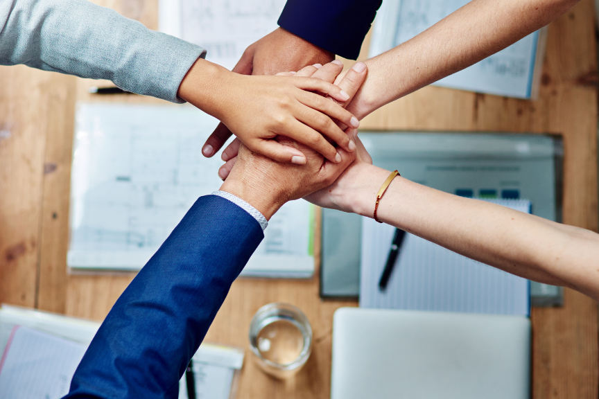 Small businesses should follow these best practices define clear objectives, choose the right cloud model, plan for data migration, ensure security and compliance, and work with a trusted partner.